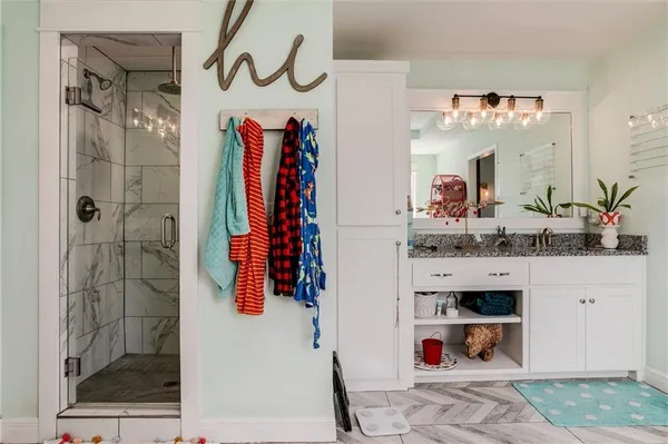 $649,000 | 3009 Southwest Arthur Drive, Lee's Summit, MO 64082