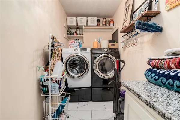 $649,000 | 3009 Southwest Arthur Drive, Lee's Summit, MO 64082