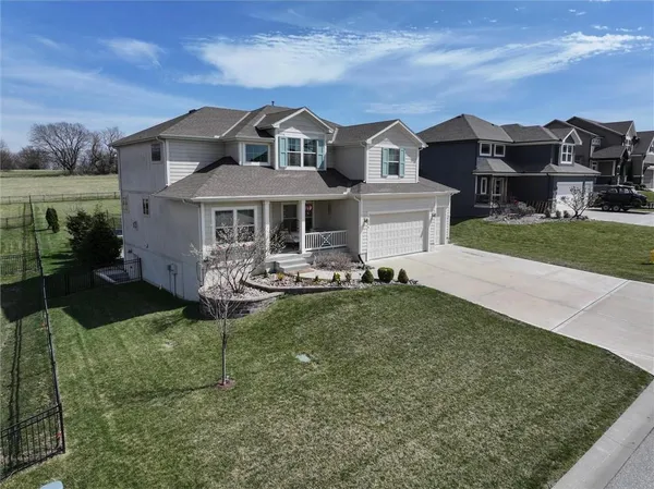 $649,000 | 3009 Southwest Arthur Drive, Lee's Summit, MO 64082