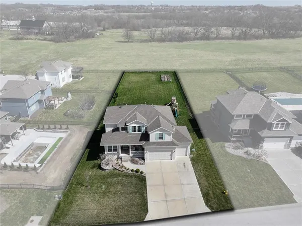 $649,000 | 3009 Southwest Arthur Drive, Lee's Summit, MO 64082