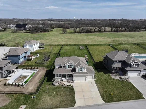 $649,000 | 3009 Southwest Arthur Drive, Lee's Summit, MO 64082