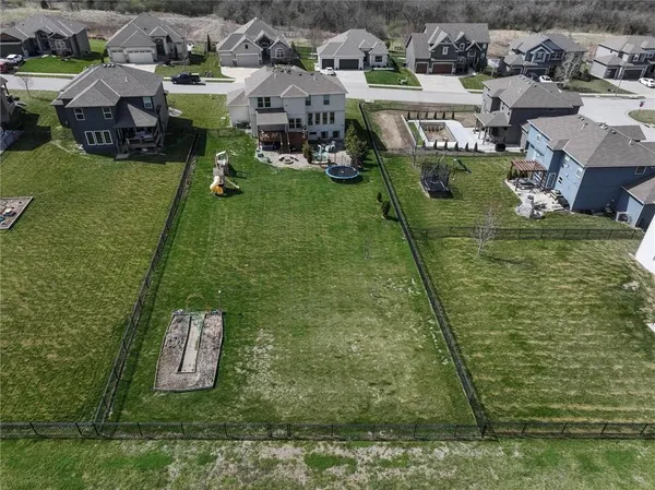 $649,000 | 3009 Southwest Arthur Drive, Lee's Summit, MO 64082