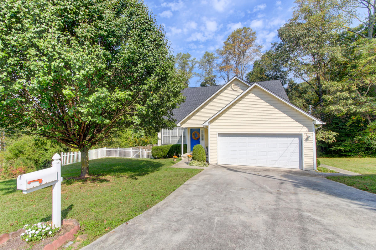 8317 Timber Ridge Lane Powell, TN 37849 - Photo 2 of 22 + Perceptions (1)