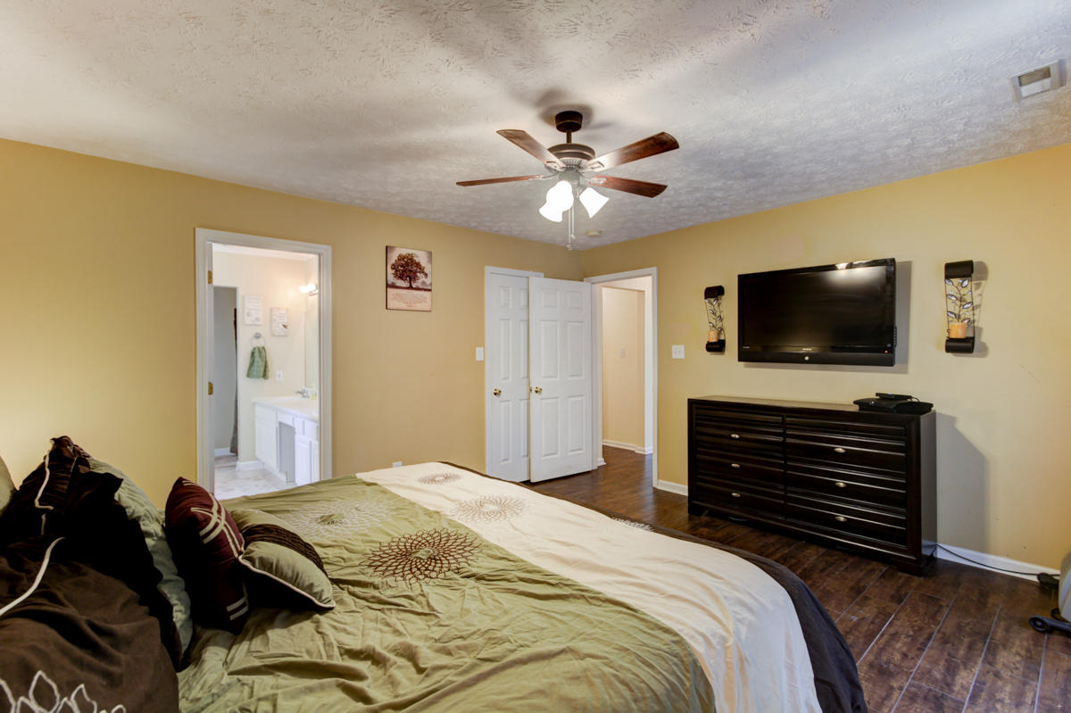 8317 Timber Ridge Lane Powell, TN 37849 - Photo 13 of 22 + Perceptions (11)