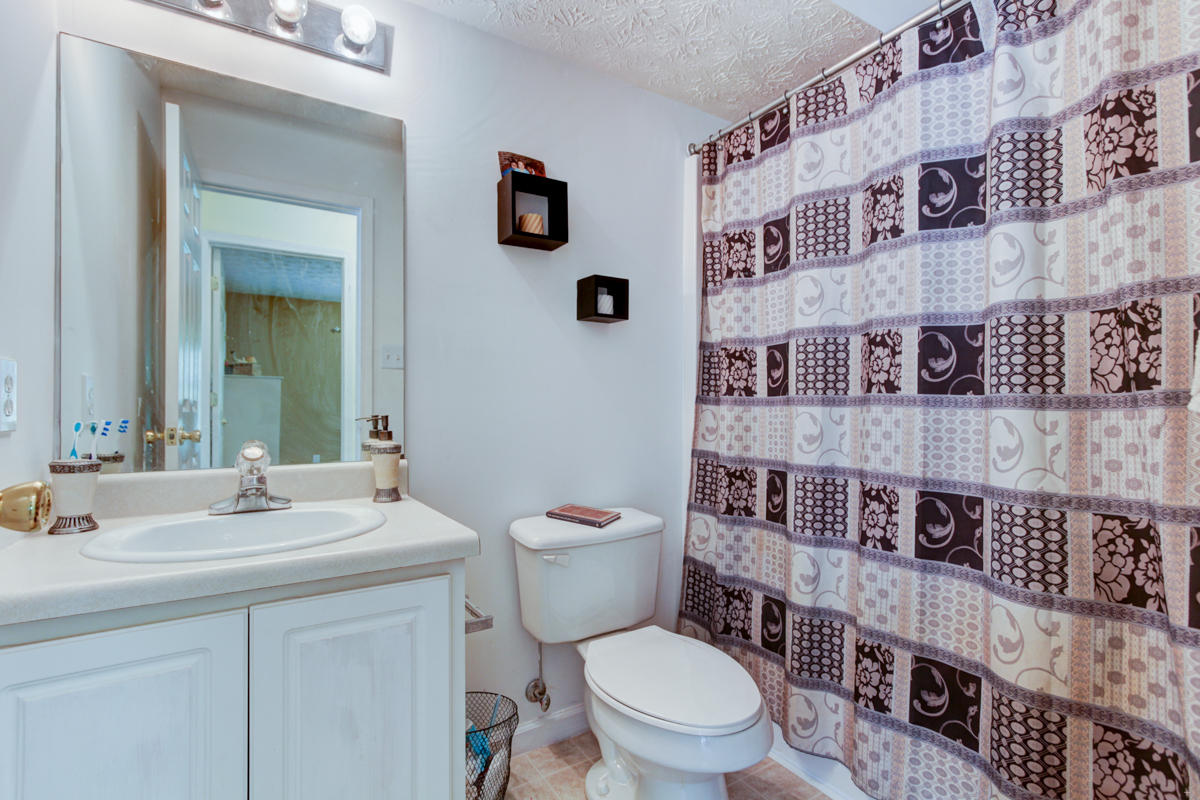 8317 Timber Ridge Lane Powell, TN 37849 - Photo 17 of 22 + Perceptions (16)
