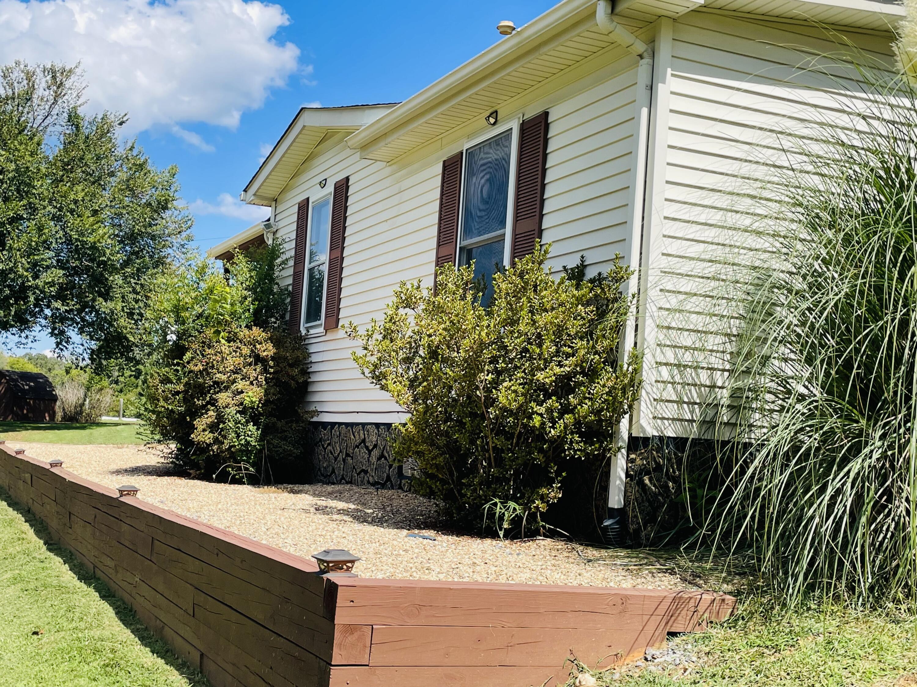 1035 Oyler Road Hardy, VA 24101 - Photo 41 of 70 front corner