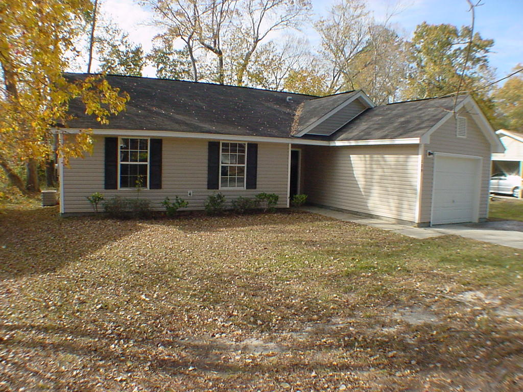 129 Englewood Road Goose Creek, SC 29445 - Photo 3 of 15 DSC00200
