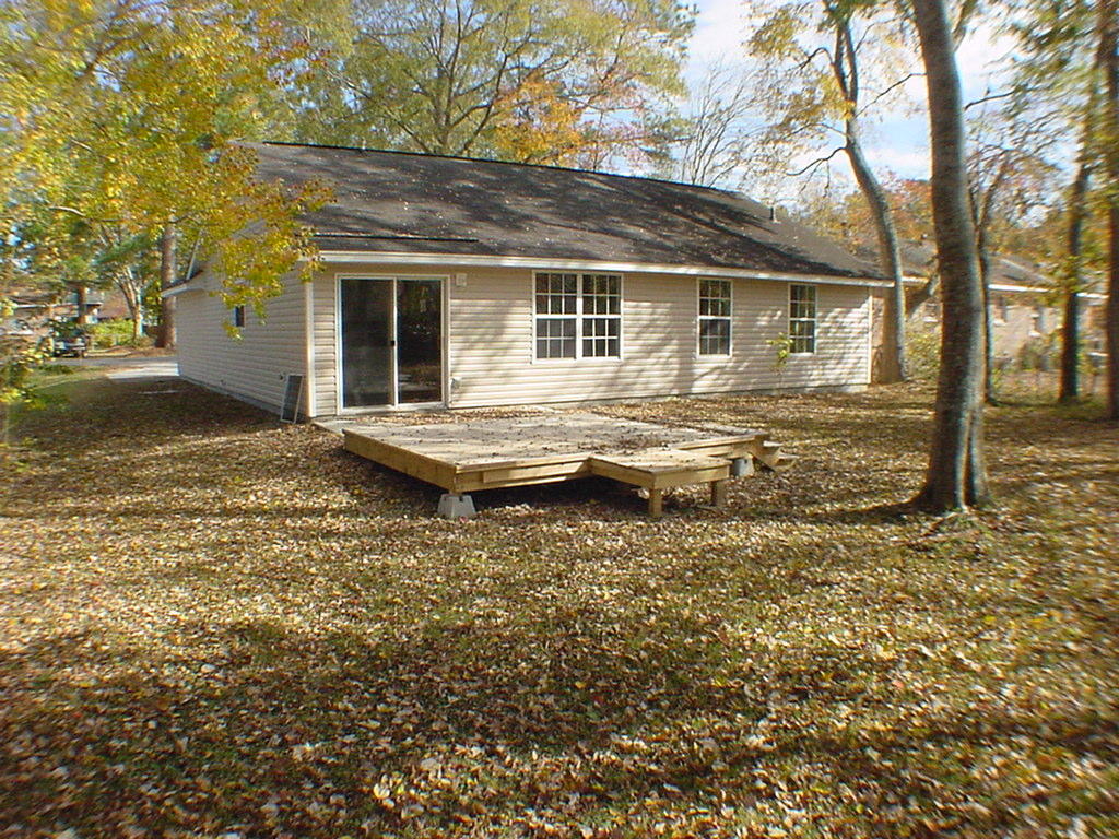 129 Englewood Road Goose Creek, SC 29445 - Photo 5 of 15 DSC00203
