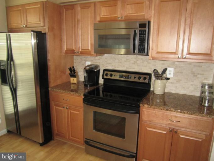 15025 Shamrock Ridge Road Silver Spring, MD 20906 - Photo 12 of 27 Updated gourmet kitchen