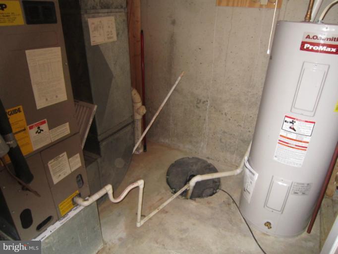 15025 Shamrock Ridge Road Silver Spring, MD 20906 - Photo 21 of 27 50 gallon water heater!!