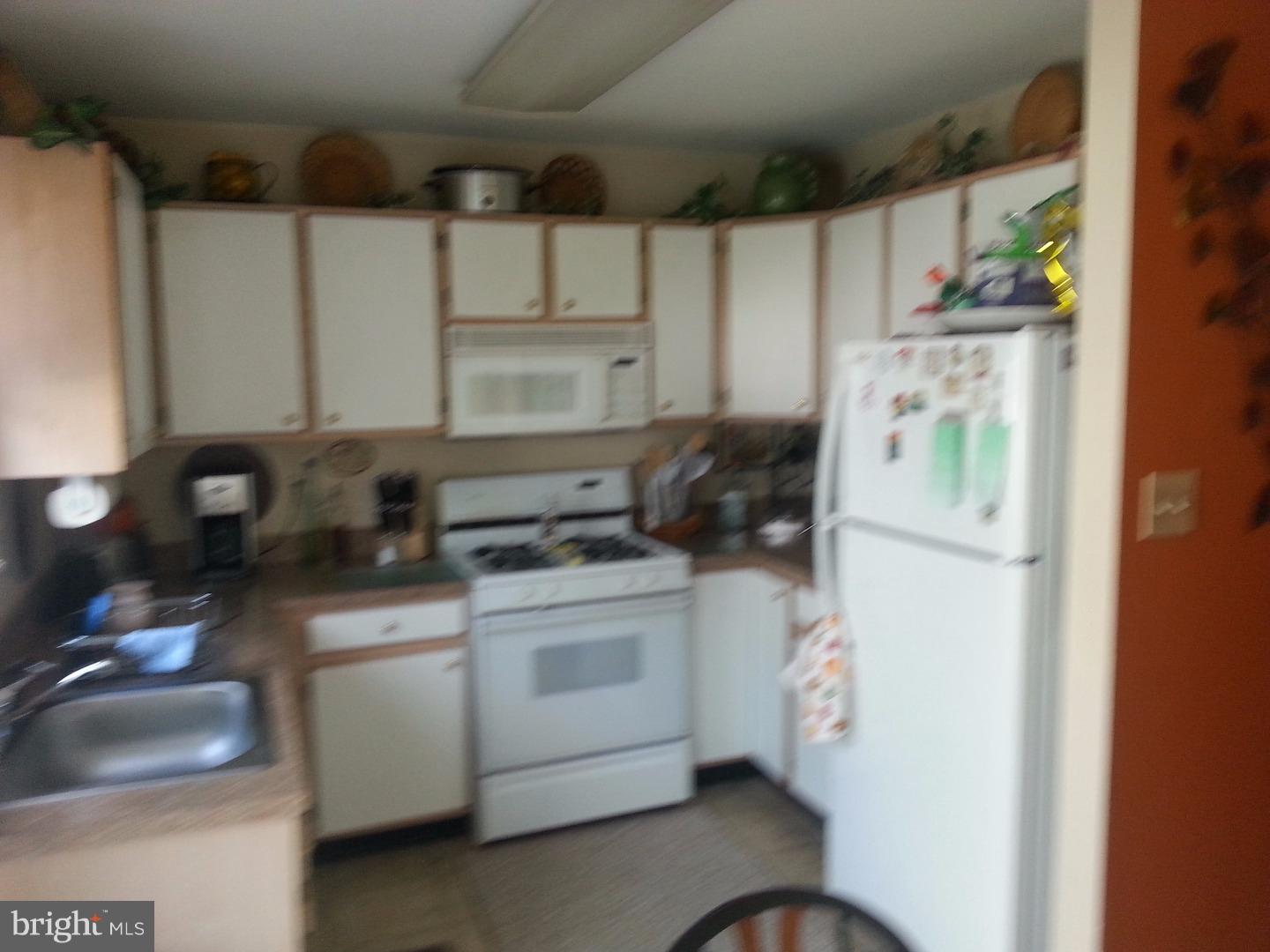 742 Rutland Court Sewell, NJ 08080 - Photo 2 of 11