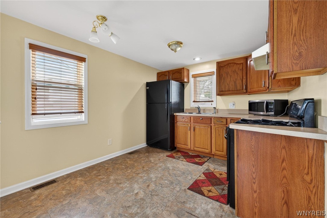 255 Roland Street Cheektowaga, NY 14212 - Photo 10 of 30