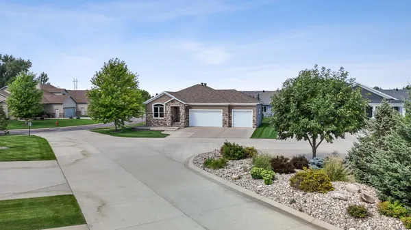 $795,000 | 4245 Coventry Drive South, Fargo, ND 58104