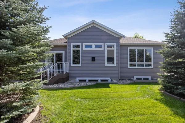 $795,000 | 4245 Coventry Drive South, Fargo, ND 58104