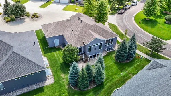 $795,000 | 4245 Coventry Drive South, Fargo, ND 58104