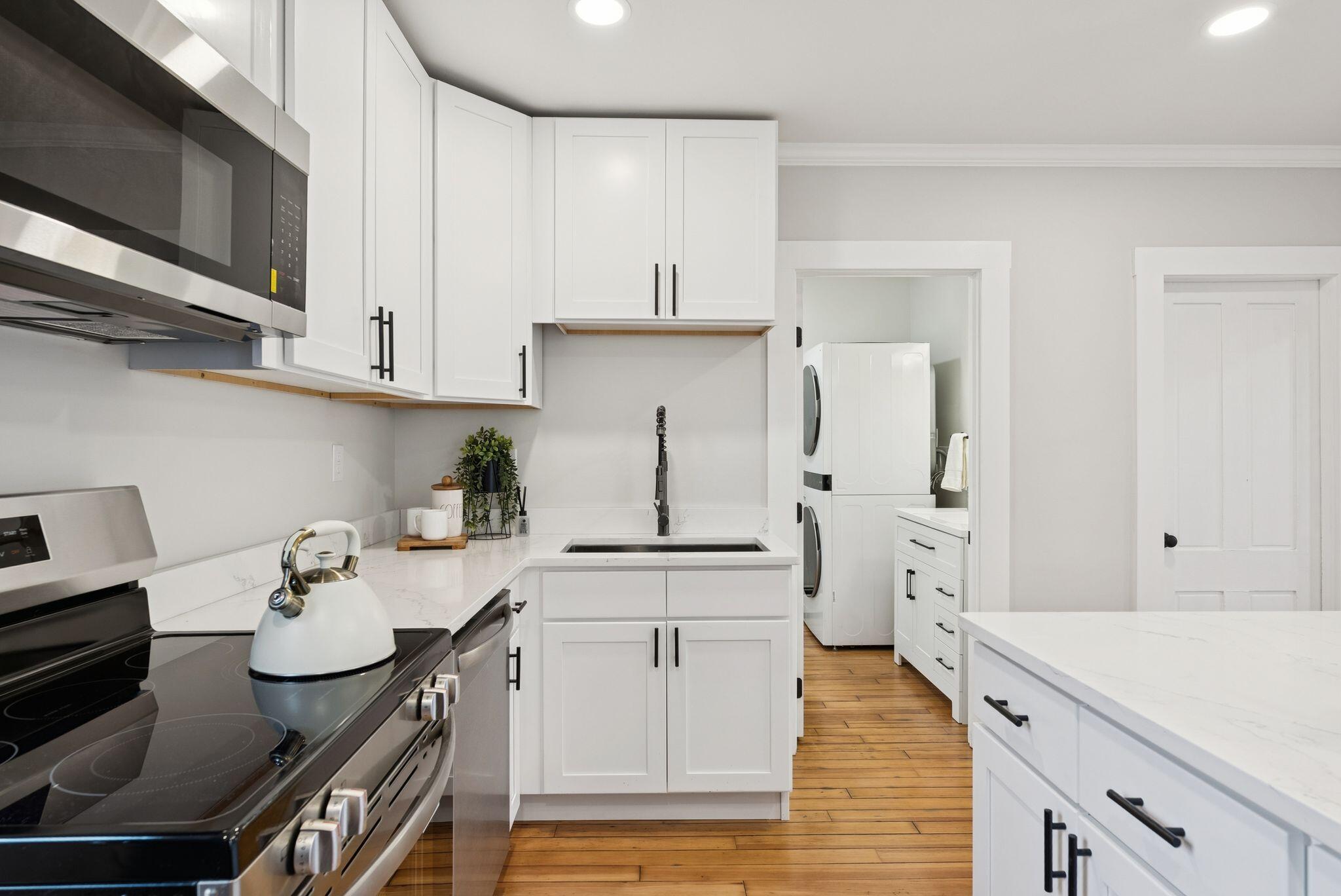 24 Hill Street Saco, ME 04072 - Photo 11 of 36 Kitchen