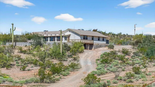 $739,000 | 48214 North 33rd Avenue, New River, AZ 85087