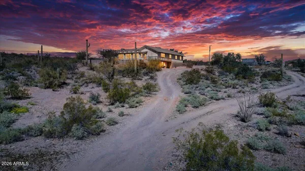 $739,000 | 48214 North 33rd Avenue, New River, AZ 85087