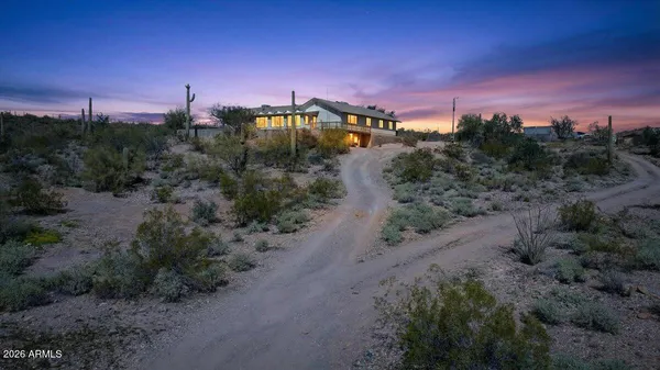 $739,000 | 48214 North 33rd Avenue, New River, AZ 85087