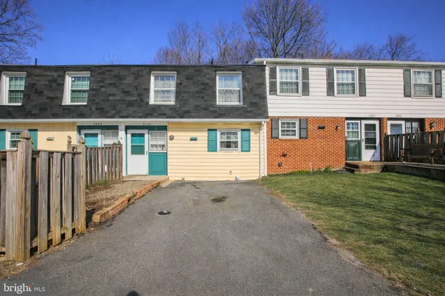 $299,999 | 3337 Tidewater Court, Unit C2, Olney, MD 20832