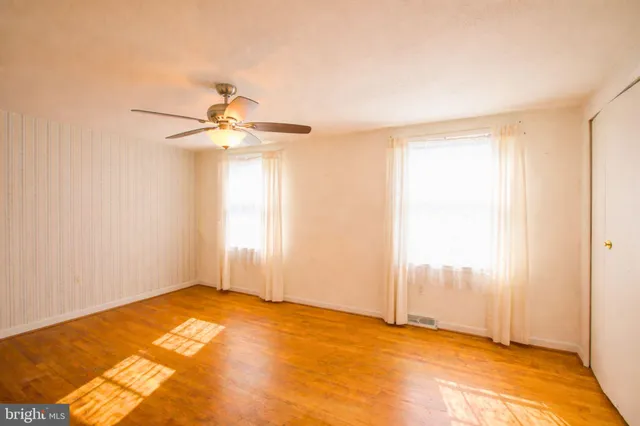 $299,999 | 3337 Tidewater Court, Unit C2, Olney, MD 20832