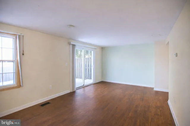 $299,999 | 3337 Tidewater Court, Unit C2, Olney, MD 20832