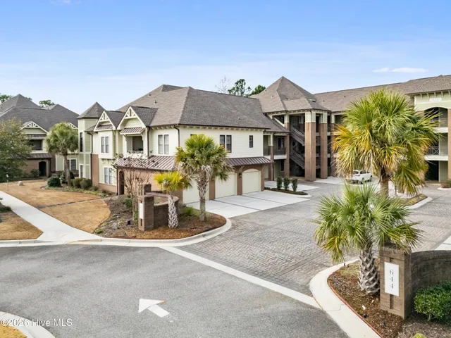 $585,000 | 644 Village Park Drive, Unit 202, Wilmington, NC 28405