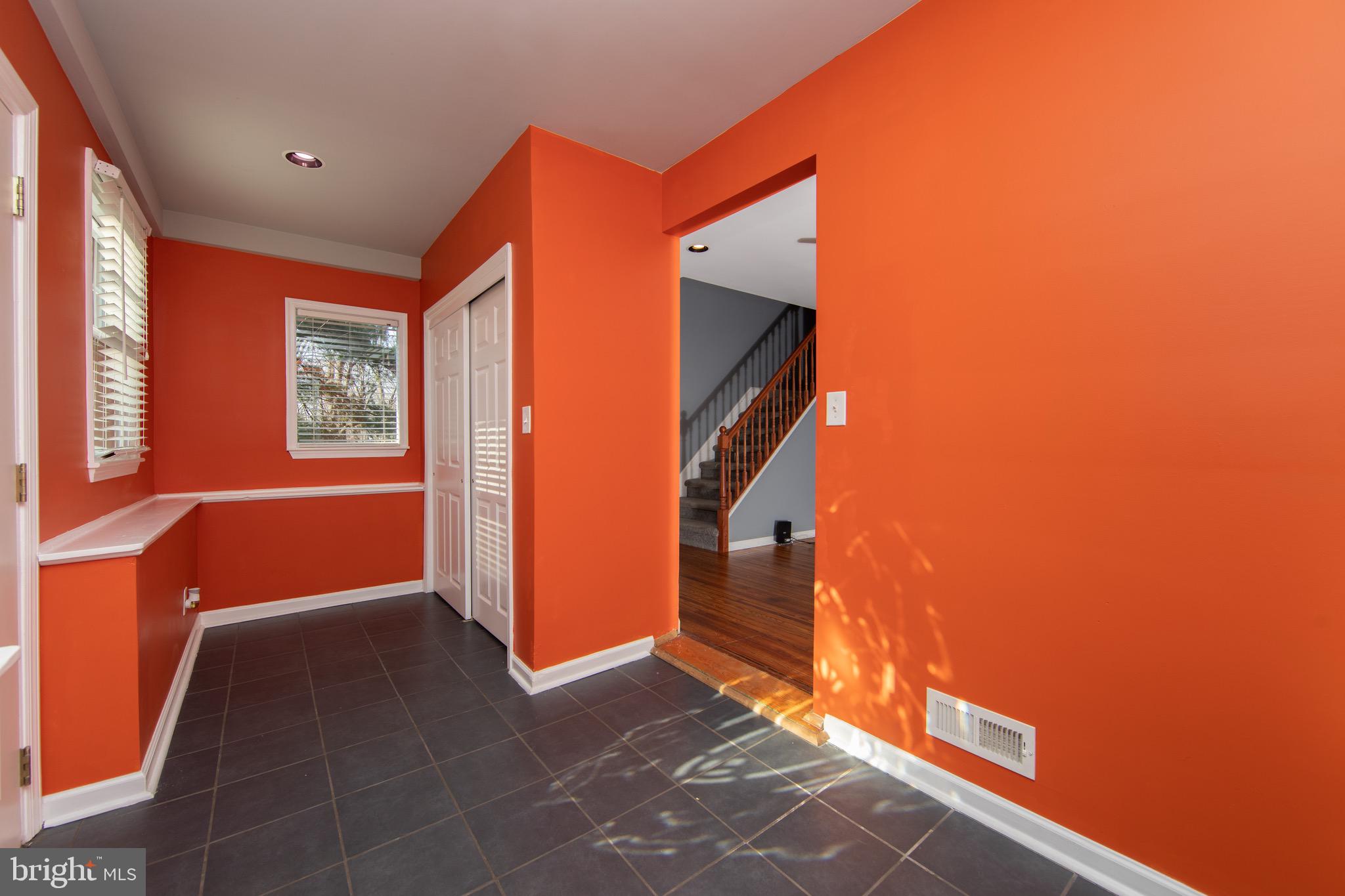 172 East Evesham Road Cherry Hill, NJ 08003 - Photo 2 of 41 Foyer
