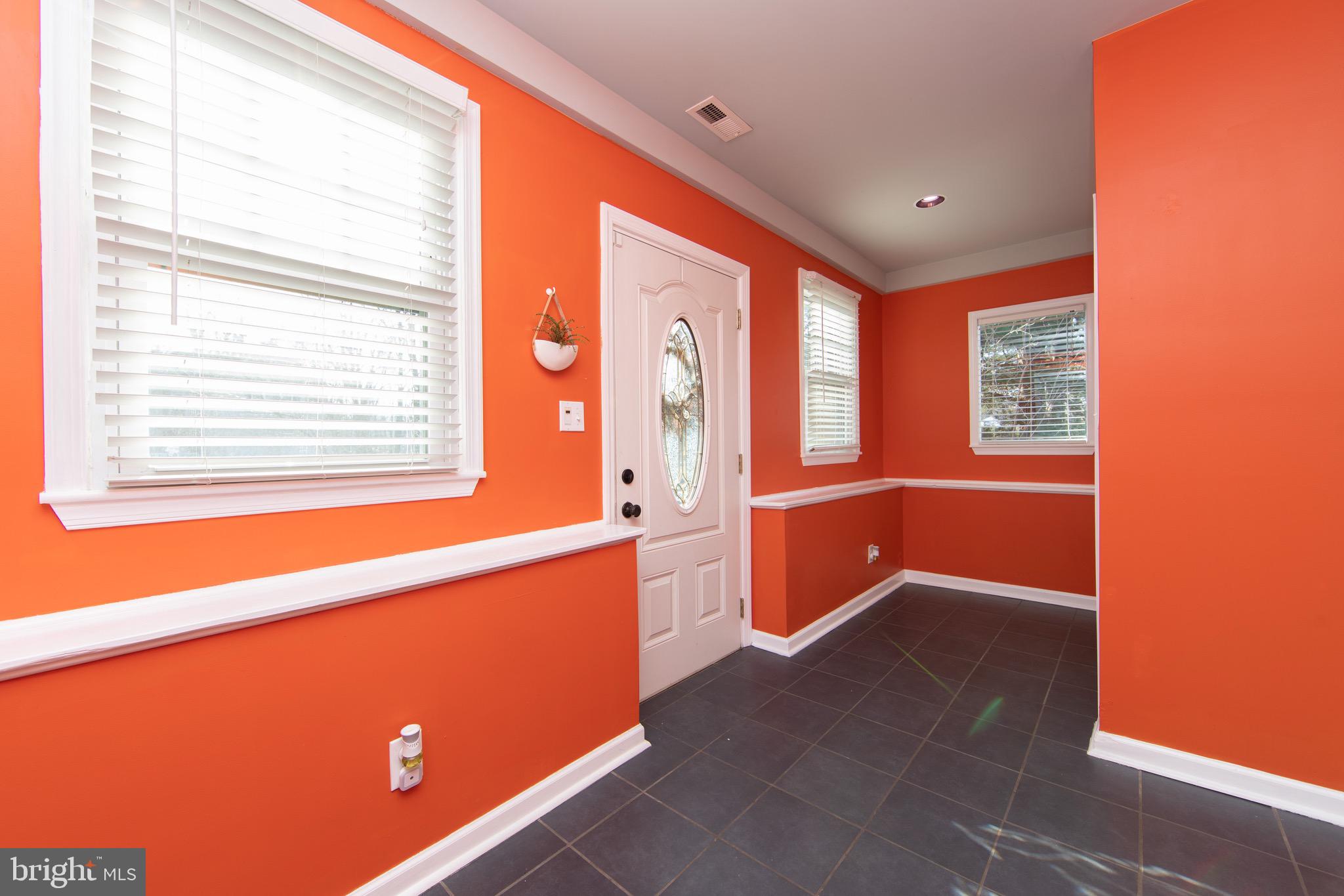 172 East Evesham Road Cherry Hill, NJ 08003 - Photo 4 of 41 Foyer