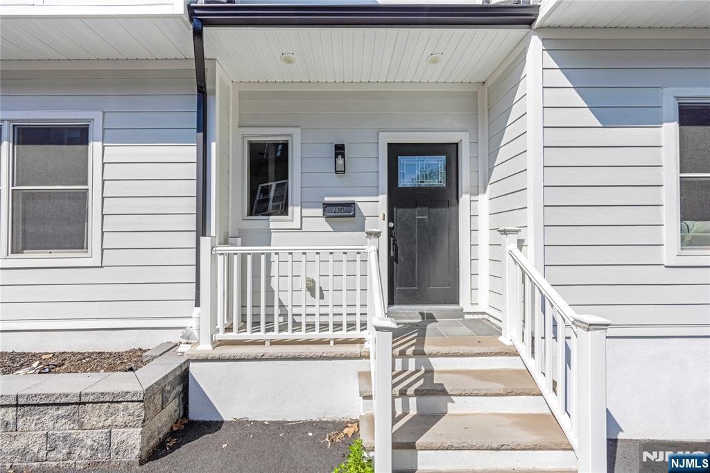 203 Queen Anne Road Bogota, NJ 07603 - Photo 3 of 29 Gallery Image 3
