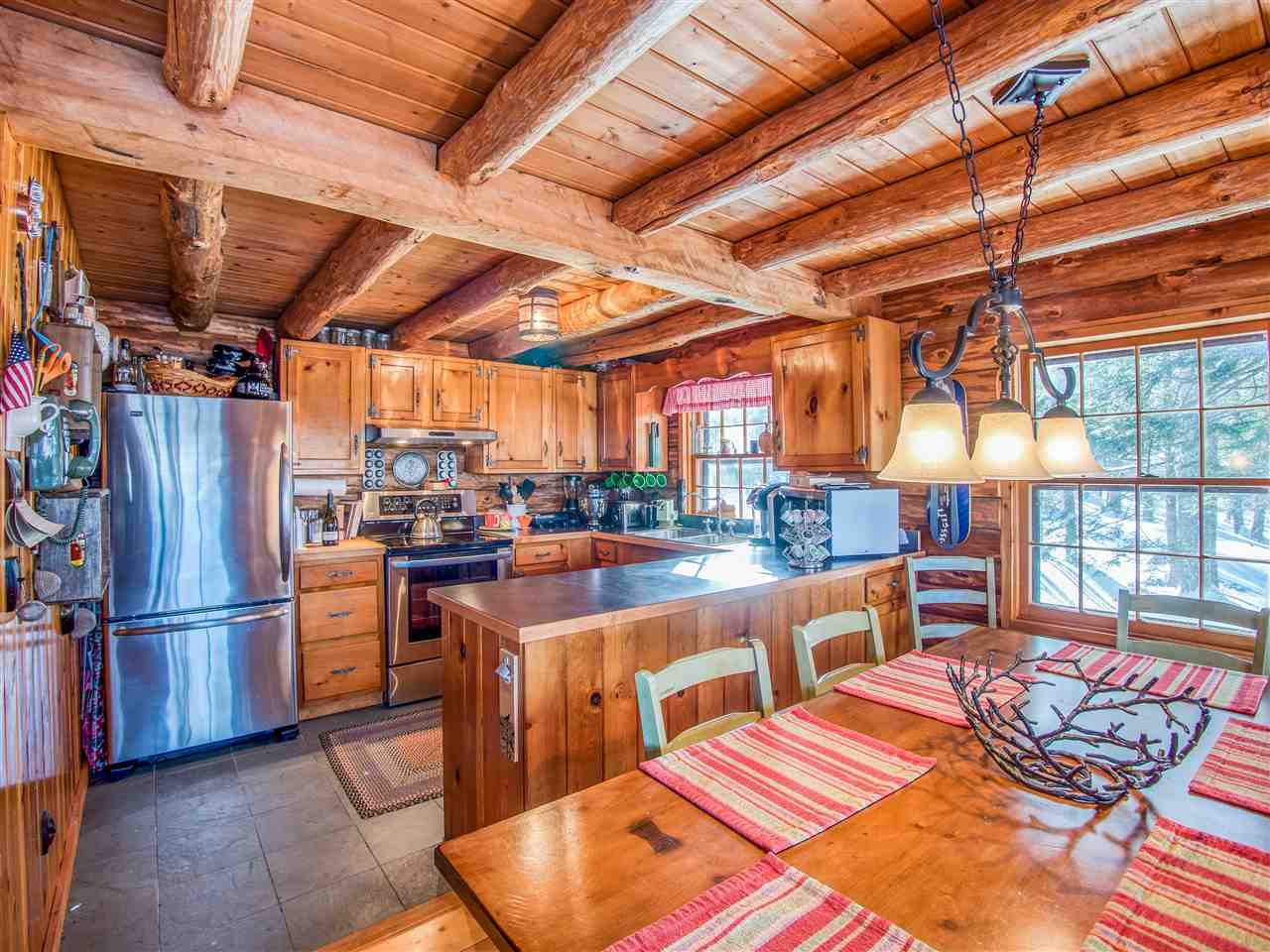 990 Ayers Farm Road Stowe, VT 05672 - Photo 4 of 37