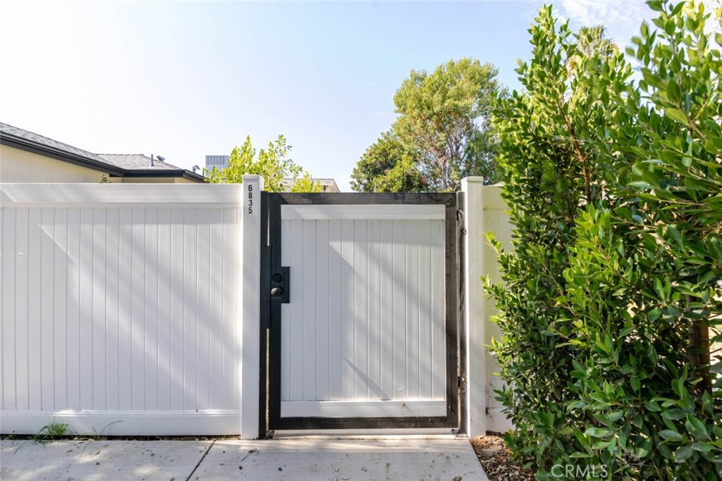 6835 Yolanda Avenue Reseda, CA 91335 - Photo 28 of 34