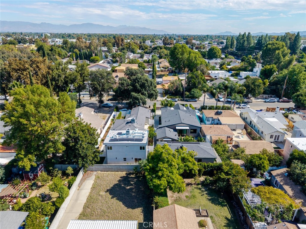 6835 Yolanda Avenue Reseda, CA 91335 - Photo 31 of 34 an aerial view of a city