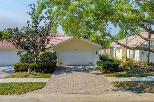 $499,900 | 8522 Southeast Retreat Drive, Hobe Sound, FL 33455