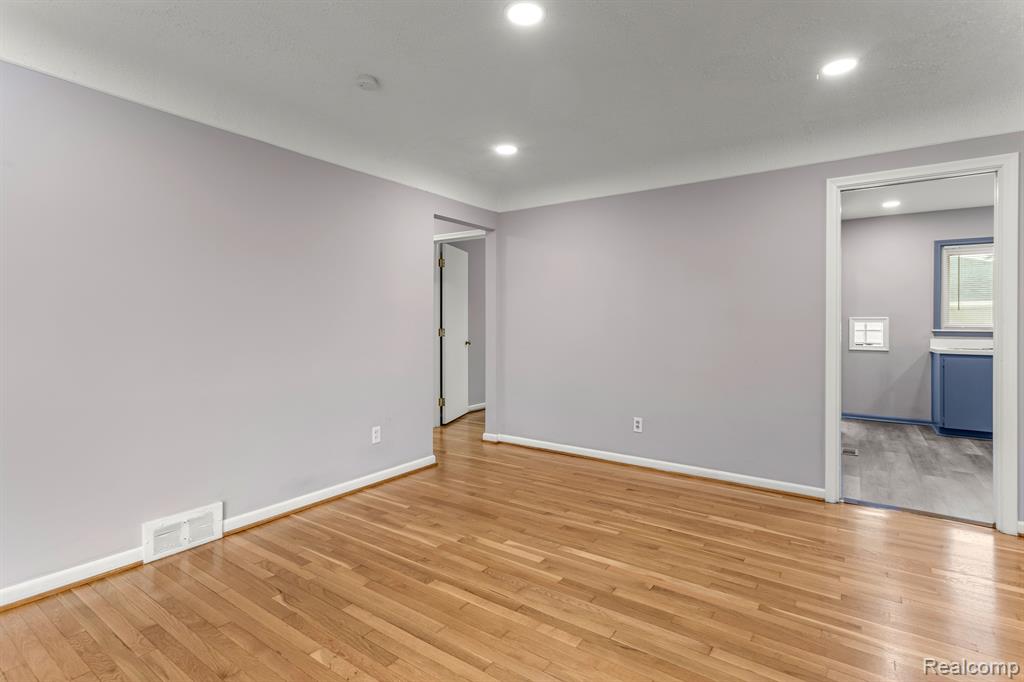 9241 Allen Road Allen Park, MI 48101 - Photo 4 of 31 Gallery Image 4