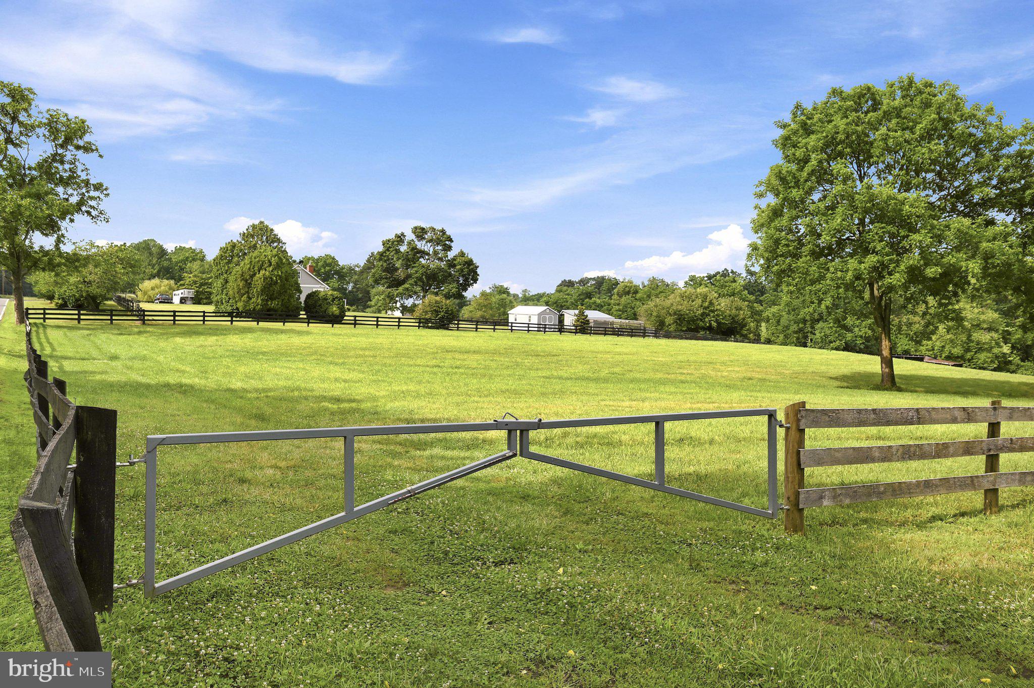 17751 Harmony Church Road Hamilton, VA 20158 - Photo 59 of 66 Entrance Gate