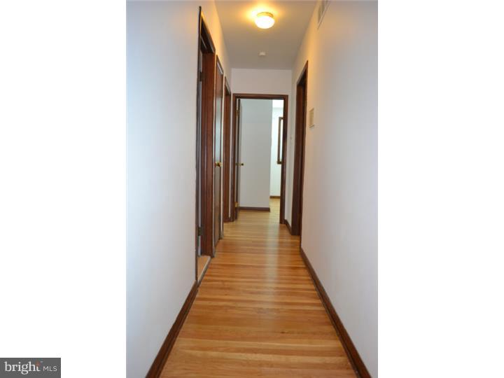 761 Grant Road Mount Laurel, NJ 08054 - Photo 8 of 19 Hallway
