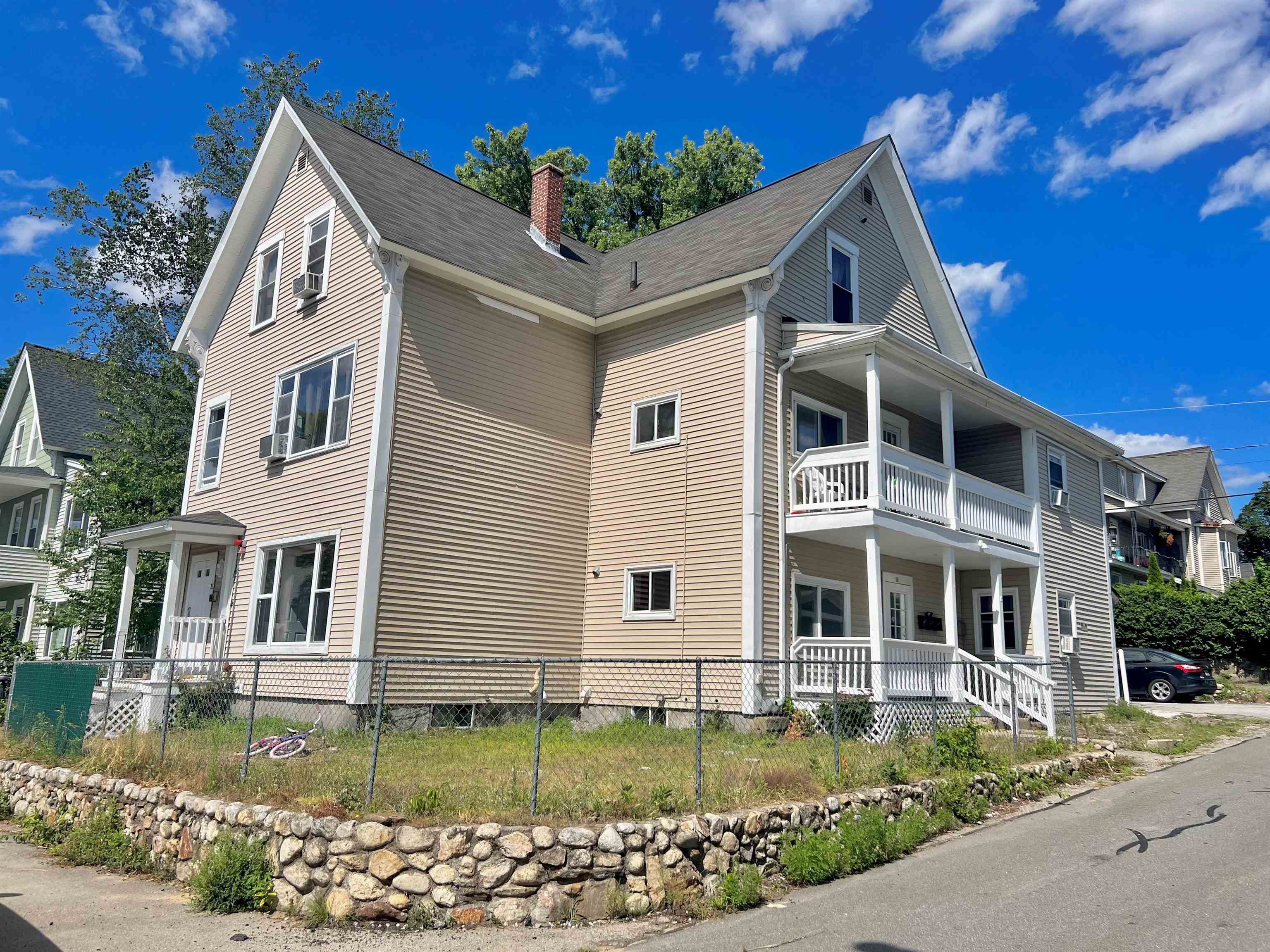 11 Liberty Street, Unit 1 Manchester, NH 03104 - Photo 2 of 12