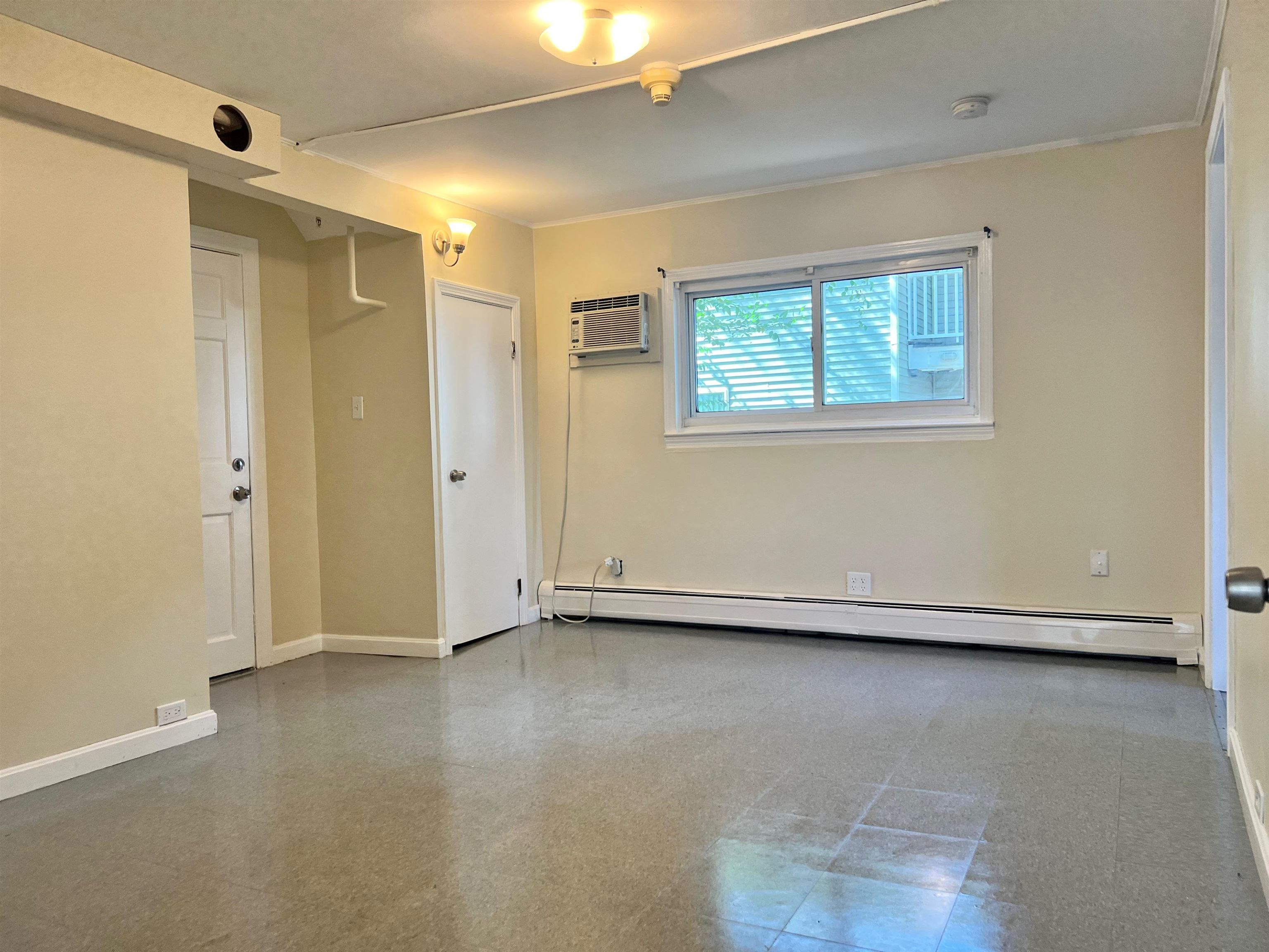 11 Liberty Street, Unit 1 Manchester, NH 03104 - Photo 6 of 12