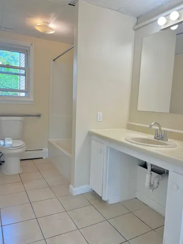$2,399 | 11 Liberty Street, Unit 1, Manchester, NH 03104