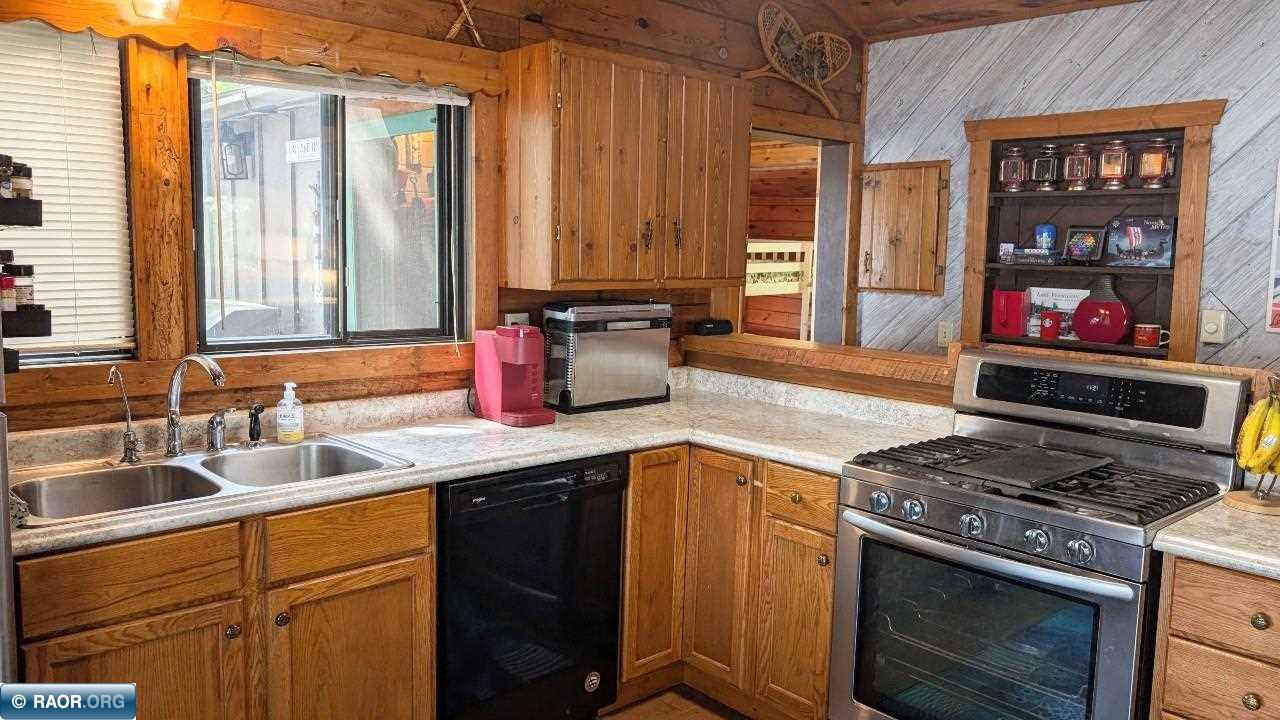 8119 Muskego Point Orr, MN 55771 - Photo 13 of 42