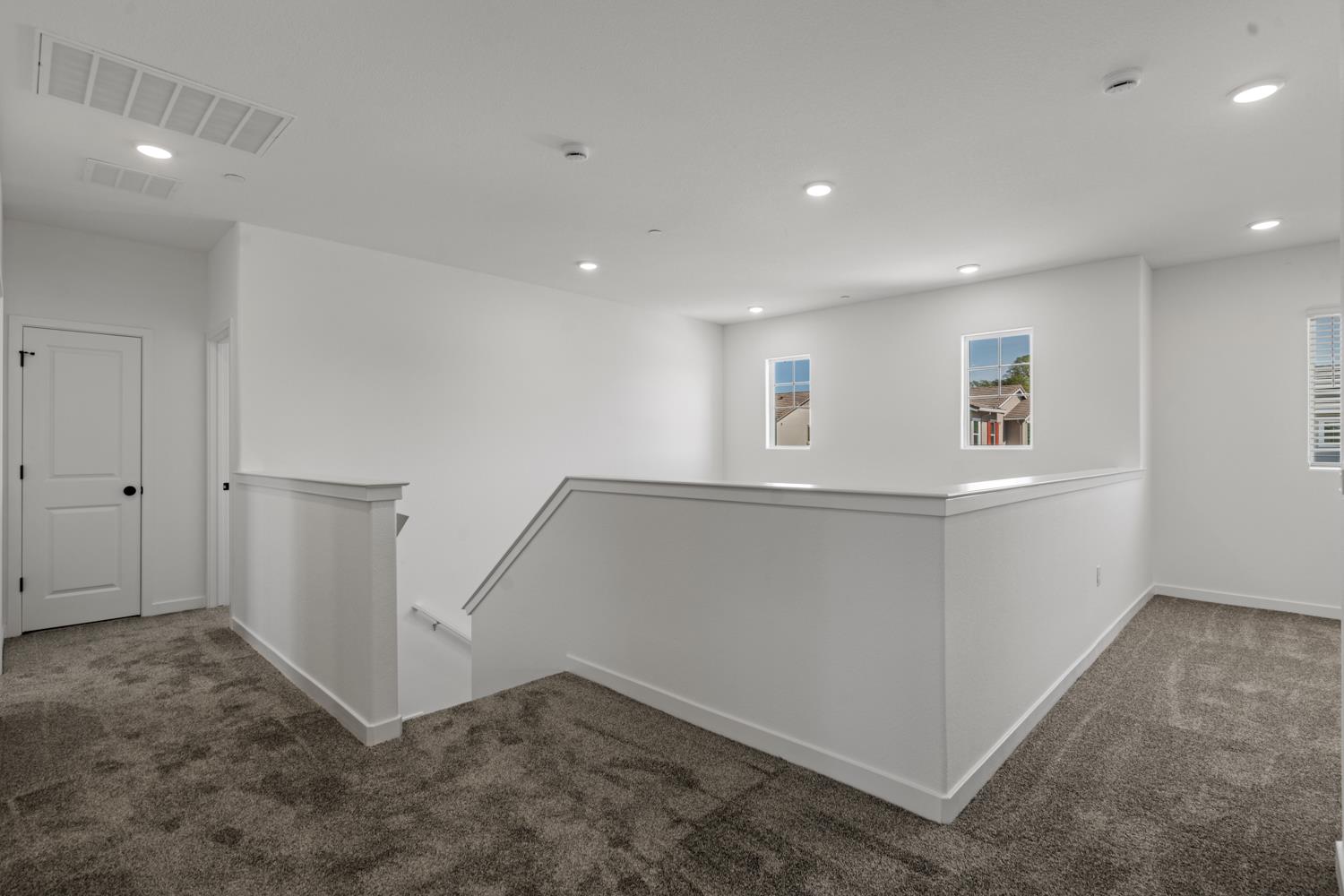 1034 Slalom Way Lincoln, CA 95648 - Photo 7 of 15 an empty room with windows