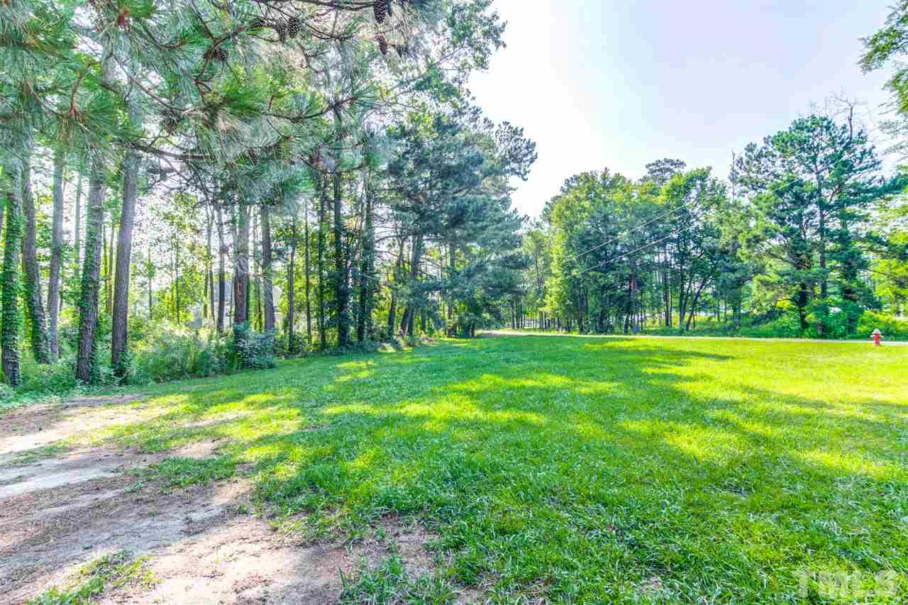 1152 Country Club Road Smithfield, NC 27577 - Photo 4 of 25 Gallery Image 4