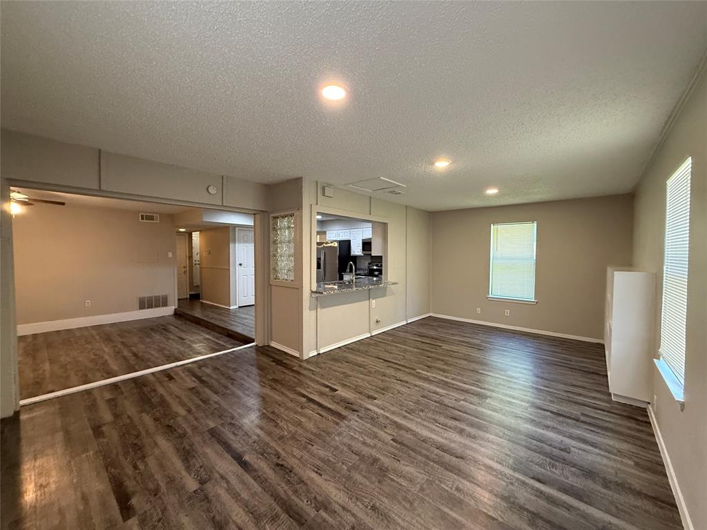 1121 Via Del Rey Mesquite, TX 75150 - Photo 20 of 38