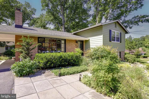 $650,000 | 5 Olivewood Court, Greenbelt, MD 20770