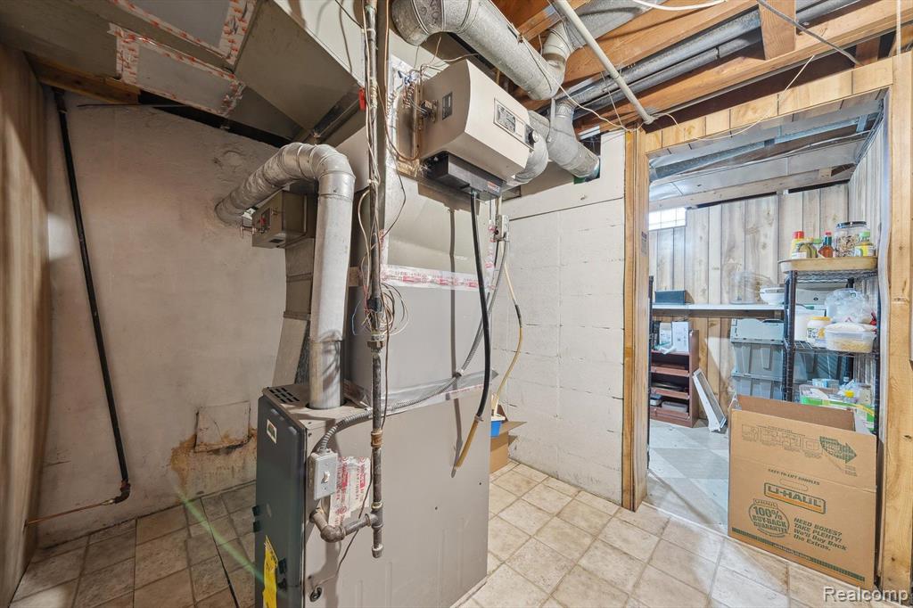 18011 Airport Road Fraser, MI 48026 - Photo 43 of 49 Gallery Image 43