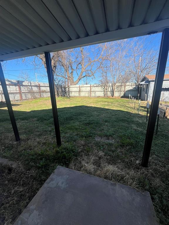 108 North Ash Street Springtown, TX 76082 - Photo 20 of 22