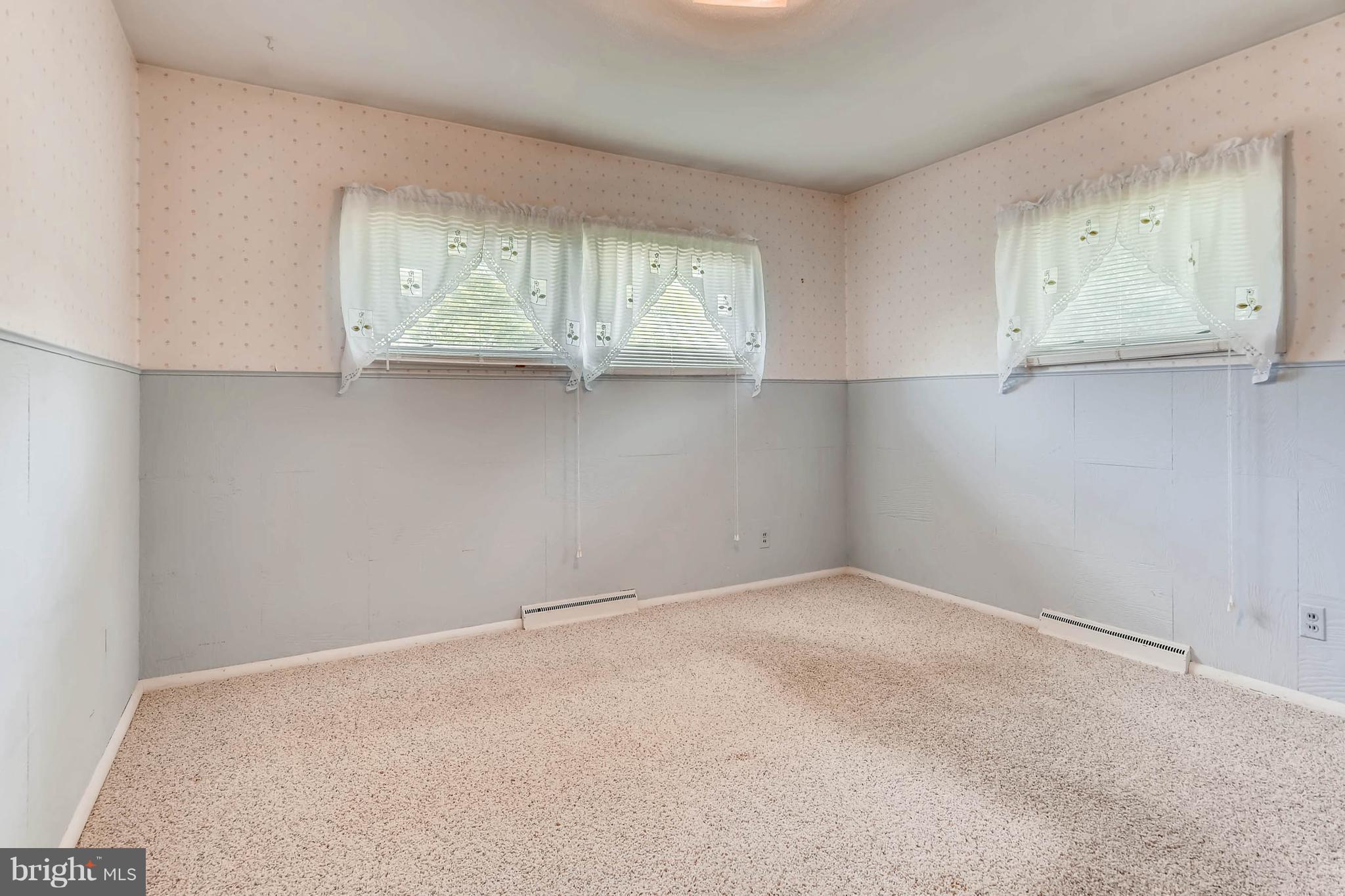 350 Roberts Way Aberdeen, MD 21001 - Photo 15 of 27 Second bedroom w/WW carpet