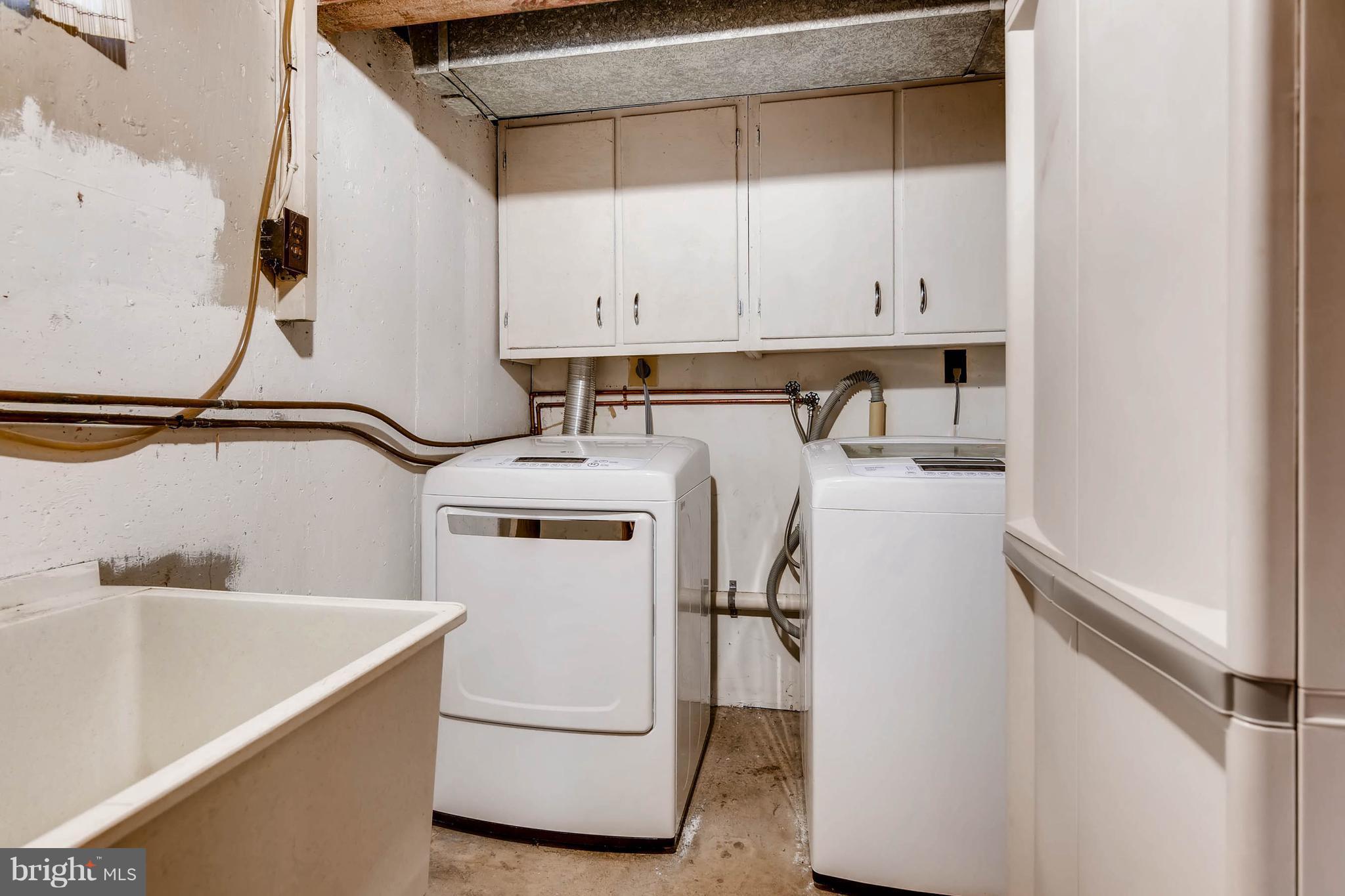 350 Roberts Way Aberdeen, MD 21001 - Photo 23 of 27 Basement w/ washer and dryer