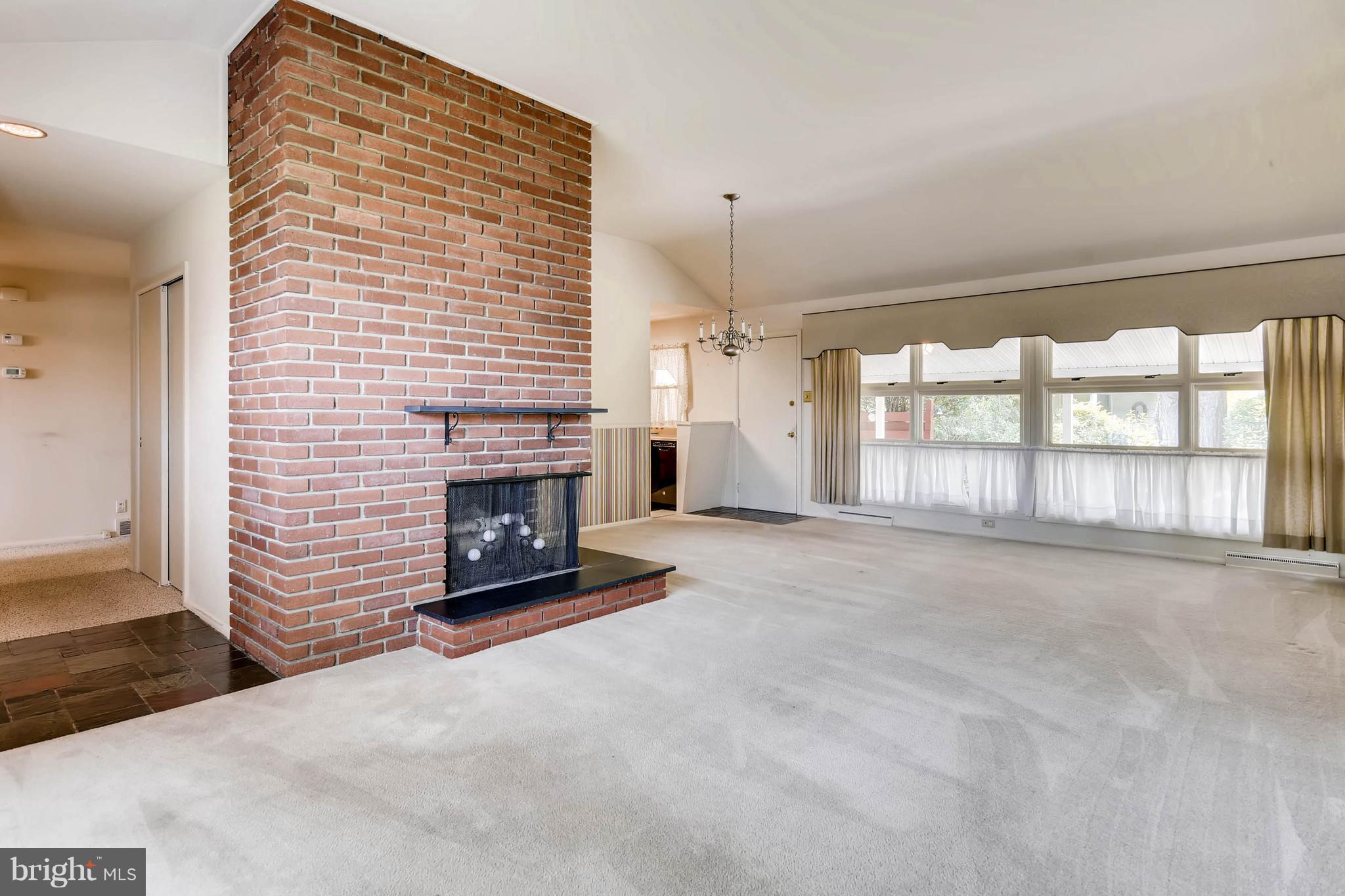 350 Roberts Way Aberdeen, MD 21001 - Photo 5 of 27 Living Room w/views to landscaped yard